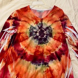 Quarter sleeve tie dye shirt